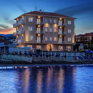 La Baia Hotel